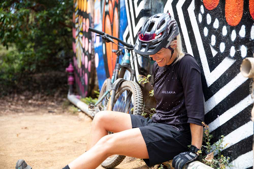 Juliana Bicycles Dot Enduro Trail Jersey lifestyle